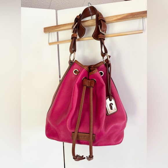 Dooney & Bourke red and Brown vintage bucket Bag - Picture 1 of 13